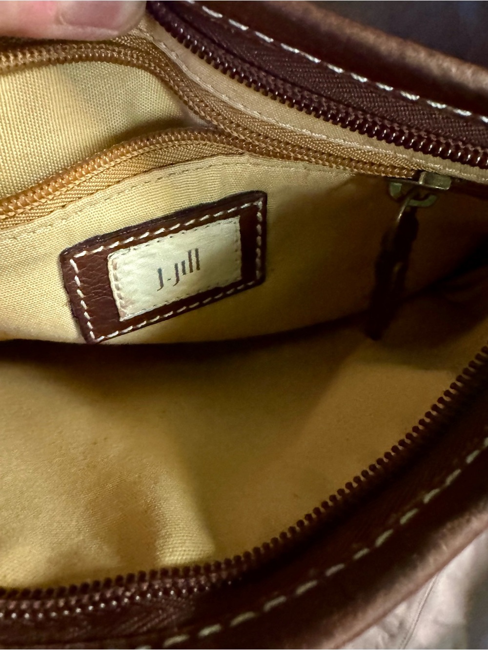 J Jill overnight bag with matching clutch/wristlet - Picture 5 of 8